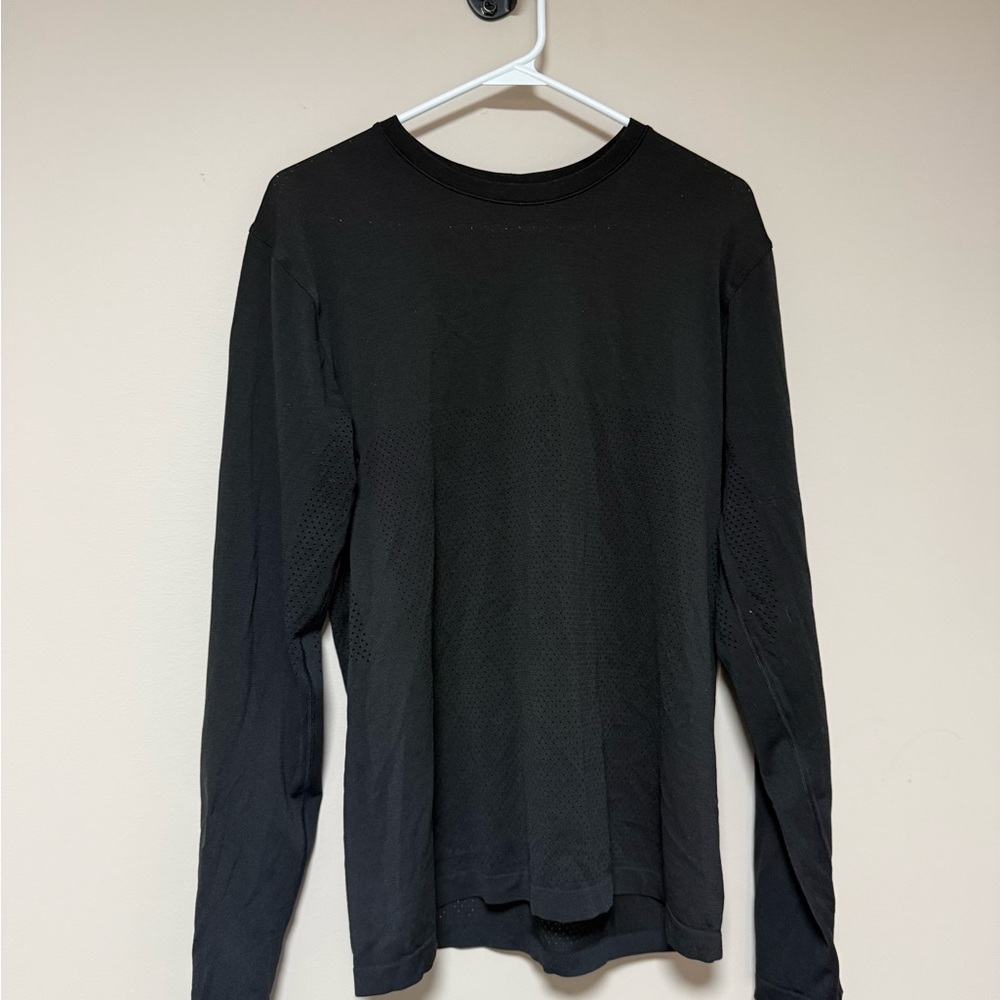 Men's Lulu Lemon Black Long Sleeve Shirt